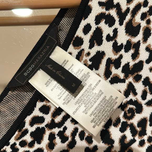 BCBG Gorgeous bodycon cocktail dress - Picture 3 of 3